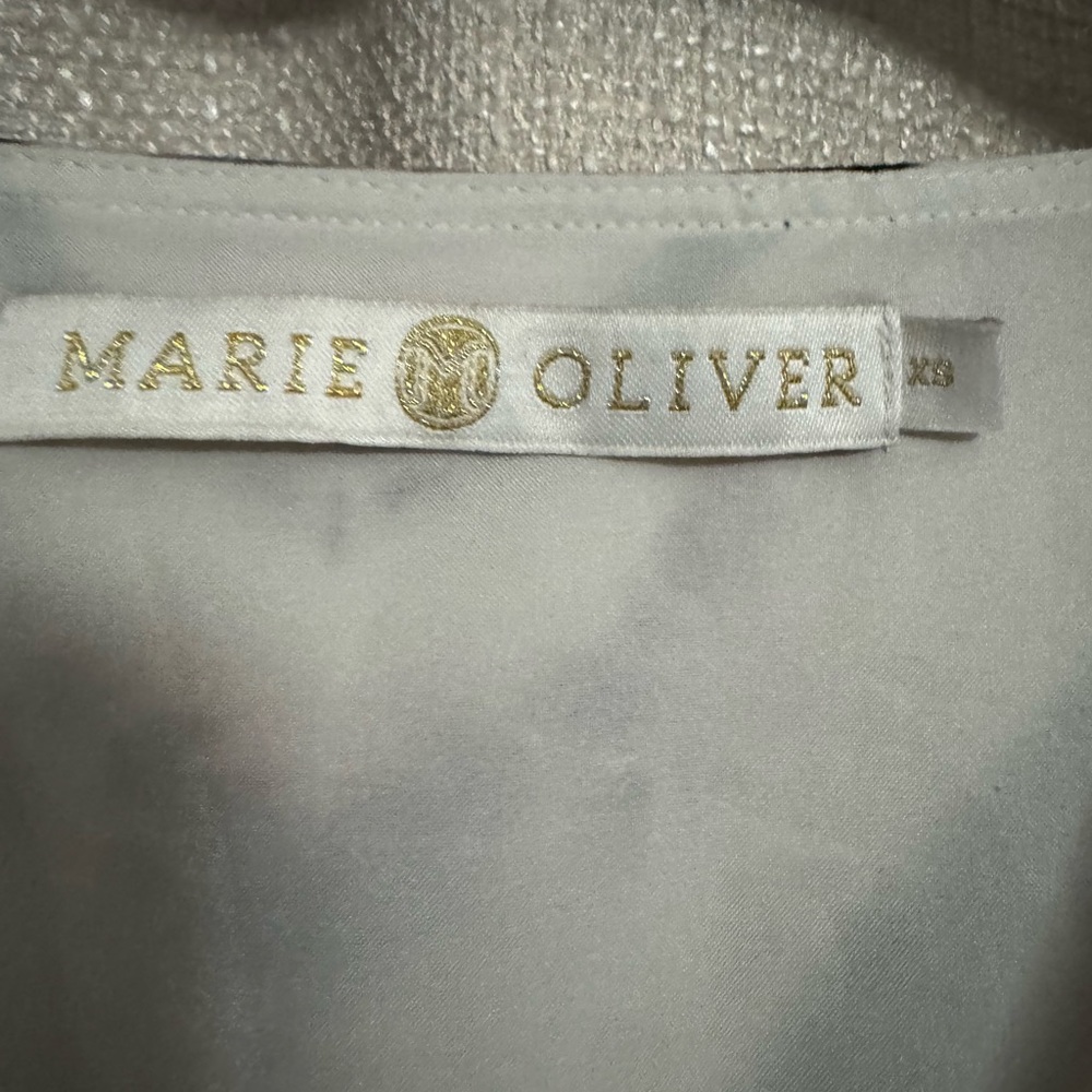 Marie Oliver Elegant White Blouse - Picture 2 of 3